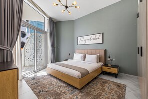 One Bedroom family apartment with Burj Khalifa View | 객실 내 금고, 각각 다르게 가구 비치, 암막 커튼, 방음 설비