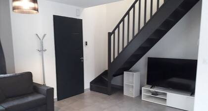 Maison Neuve Proche Chinon