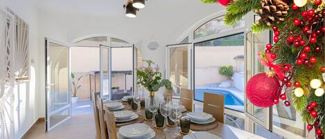 تناول الطعام