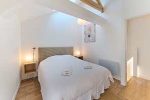 1 chambre, bureau, fer et planche à repasser, Wi-Fi gratuit