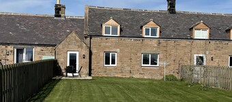 Cottage - Sleeps 6 - Garden - Parking