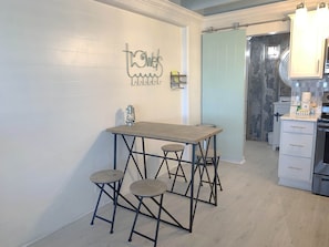 Condo, 1 Queen Bed with Sofa bed, Ocean View (#332 - No Pets Allowed) | Dining
