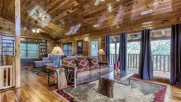 Fernseher, Kamin, Videospiele