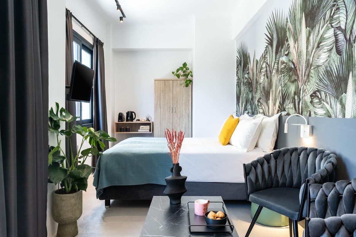 Deluxe Double or Twin Room, Balcony | 1 bedroom, premium bedding, pillowtop beds, in-room safe
