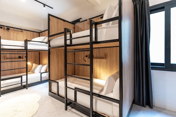 Superior Studio, Multiple Beds