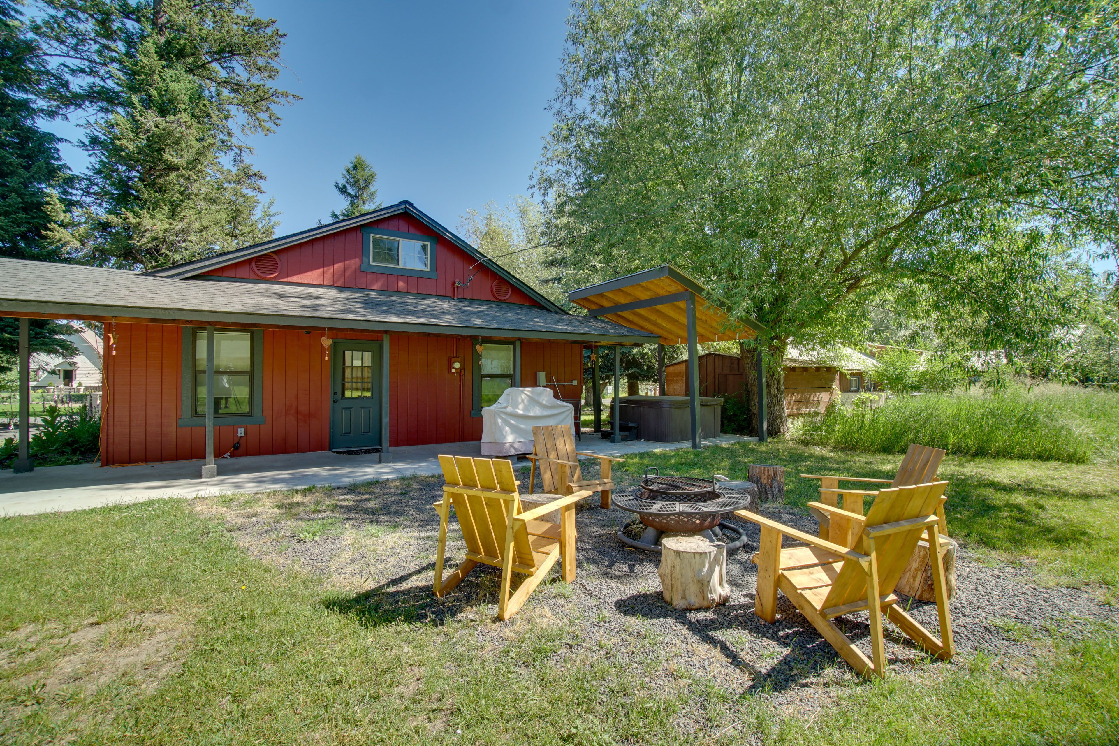'Deer Hollow' Home < 1 Mi to Payette Lake!