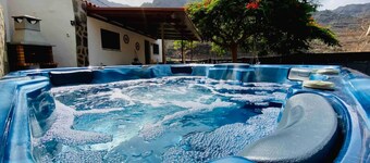 Vacation Home 'VV Tasartico' with Sea View, Whirlpool & Wi-Fi