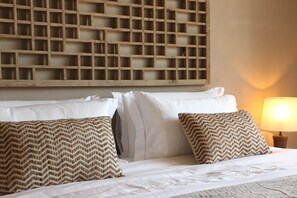 Habitación Prestigio, 1 cama Queen size, balcón, vista al jardín | Sábanas de algodón egipcio, ropa de cama de alta calidad y edredón 