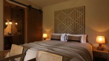 Comfort Room, 1 Queen Bed, Accessible, Garden View | Egyptian cotton sheets, premium bedding, down comforters