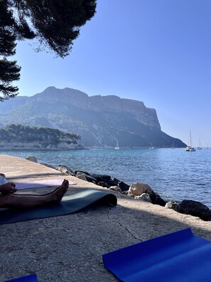 View from property - Superbe Appartement en Résidence Avec Piscine et Tennis (Cassis)