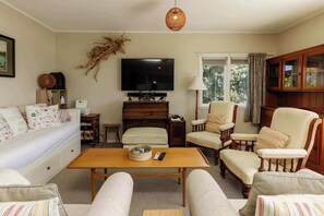 Télévision, baby-foot