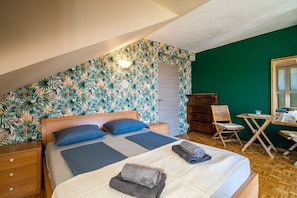 Double Room (Double room with Sea View and shared ) - Rooms Nina (Dubrovnik)