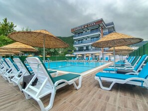 季節限定屋外プール