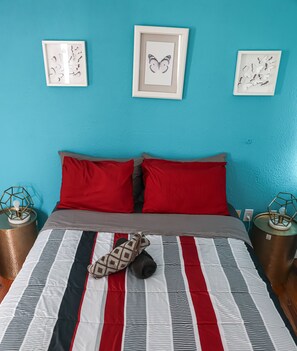 1 soverom, internettilgang og sengetøy