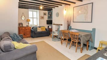 Cottage | Living area