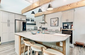 Condo, 4 habitaciones | Cocina privada | Refrigerador, horno, cafetera y tetera y tostadora