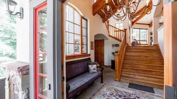 Townhome, 4 Bedrooms | Interior