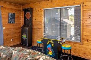 3 bedrooms, iron/ironing board, free WiFi