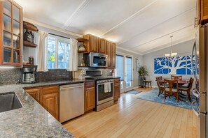 Fridge, microwave, oven, stovetop - 5BR w/ Hot Tub, Fire pit, Gym, Games & Secret Room (Colorado Springs)