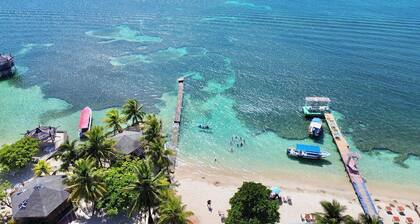 Cozy Condo @Sunset Villas, West End