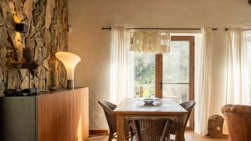 Casa do Moinho 1 | Individually decorated, individually furnished, cribs/infant beds