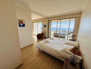 2 dormitorios, tabla de planchar con plancha, Internet y ropa de cama