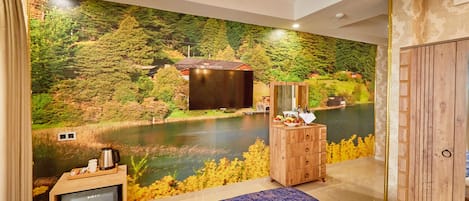 Superior Quadruple Room | In-room safe, iron/ironing board, free WiFi