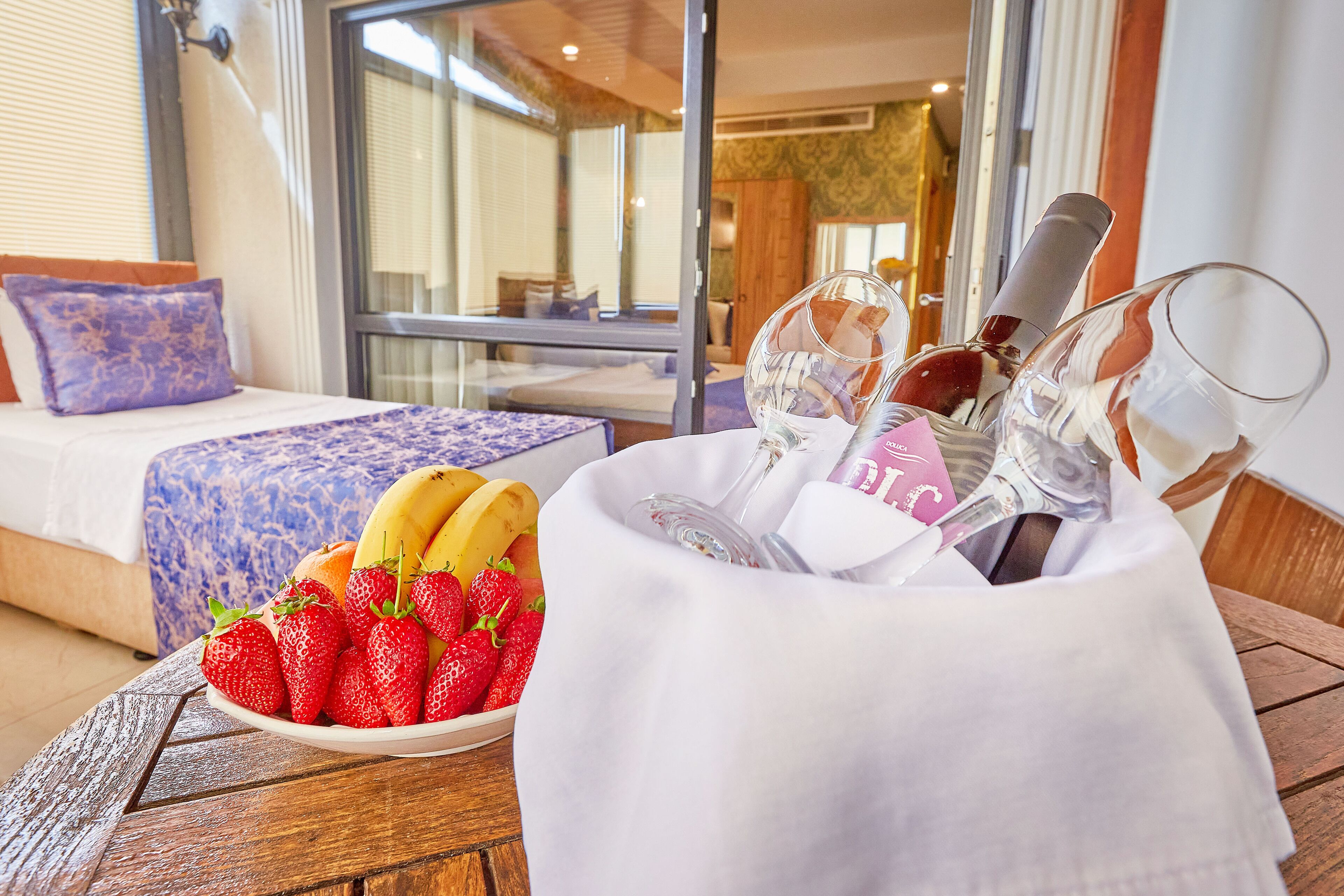 Superior Quadruple Room | In-room safe, iron/ironing board, free WiFi