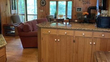 Frigorífic, microones, forn i placa de cuina