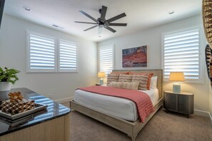 5 Schlafzimmer, Schreibtisch, Bügeleisen/Bügelbrett, WLAN
