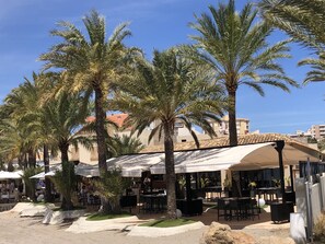 Outdoor dining - Beautiful new penthouse with large private roof terrace, 400m from the beach (Mar de Cristal)