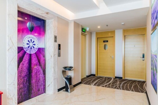 Interior - Wuchuan Cafeir Hotel (Wuchuan)