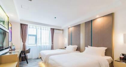 Wuchuan Cafeir Hotel