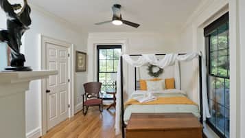 Magnolia Room | Free WiFi, bed sheets