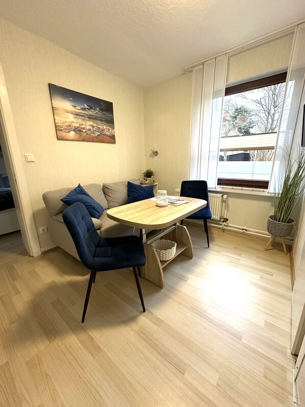 Apartment, Private Bathroom, Courtyard View ( Vogelsand) | Interior