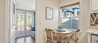 Chestnut Cottage - Walkable to Downtown/EV Charger/Dog Friendly