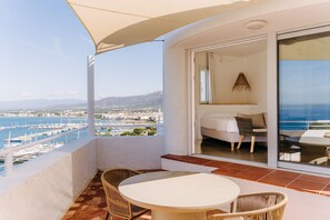 Outdoor dining - Agi Castell Mar 1004 Apartamento for rent in Roses Girona. (Roses)