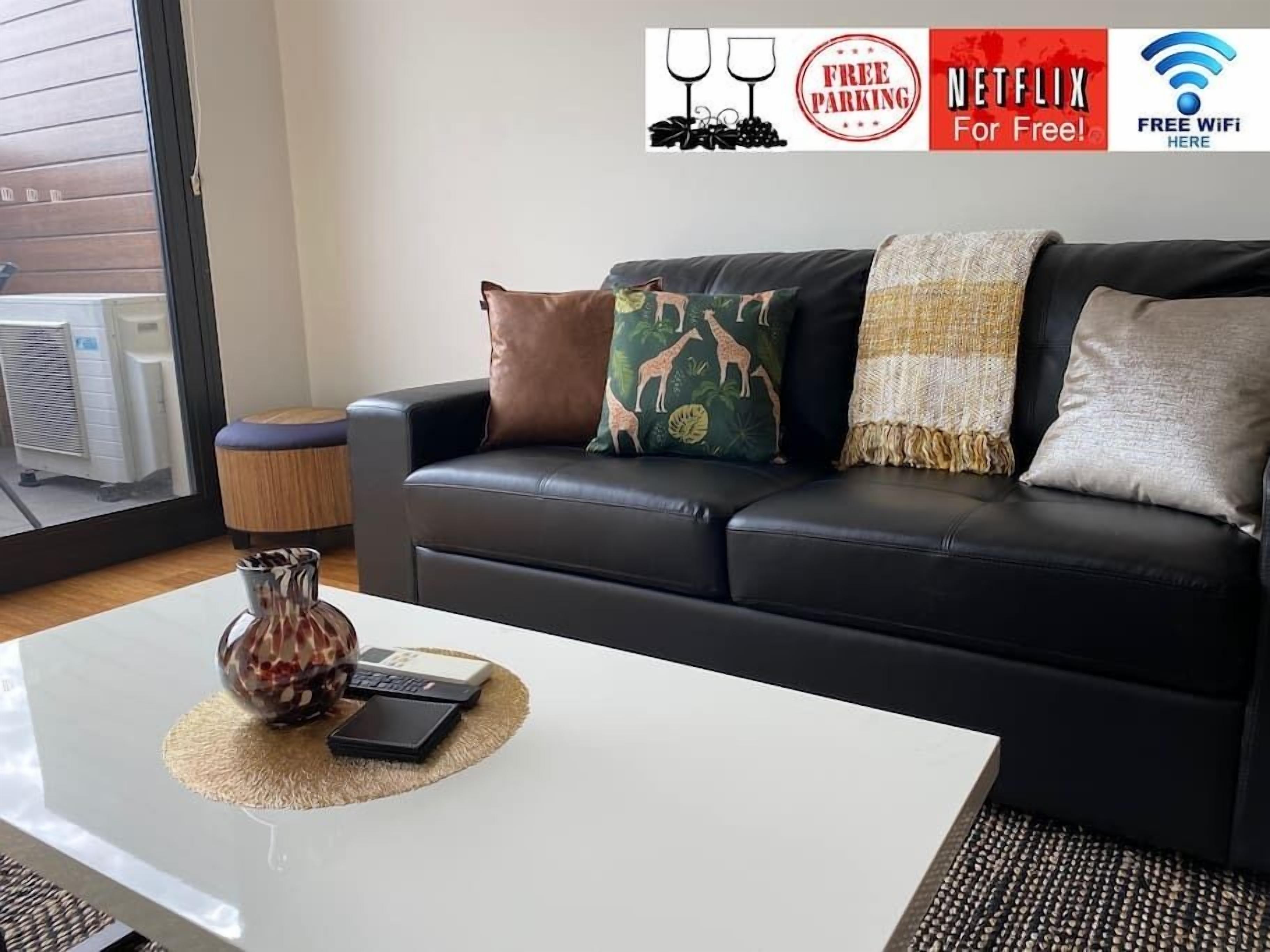 Best Location Airport City River Marina Park&Wine