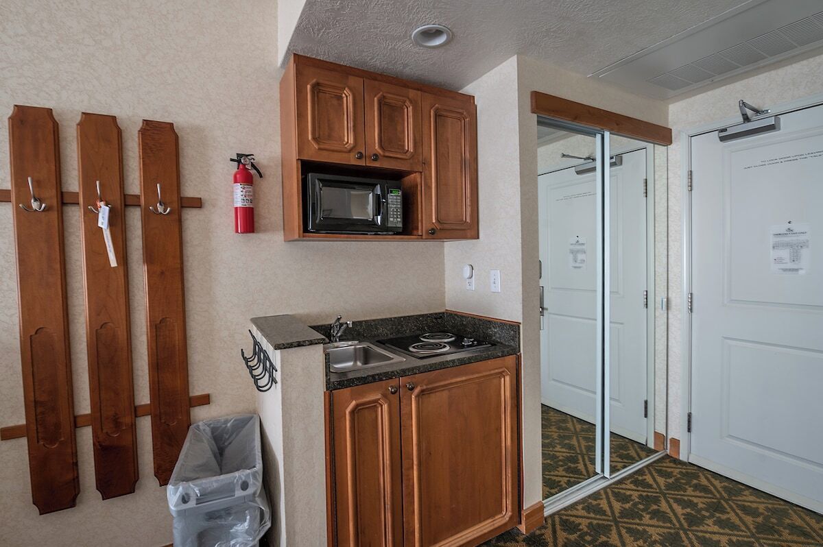 Microwave, stovetop, coffee/tea maker