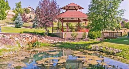 231 • 4-Star Zermatt Resort Double Queen Suite