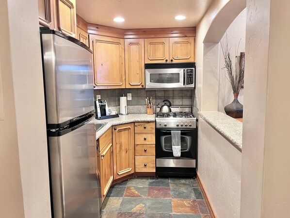 Fridge, microwave, oven, stovetop