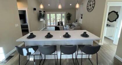 Beautiful New Loft with Spectacular Outdoor Spaces