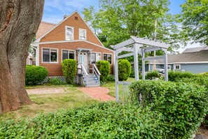 Exterior - Home with washer/dryer, gas grill, & outdoor dining - walk 5 minutes to beach (Rockport)