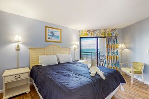 2 slaapkamers, een strijkplank/strijkijzer, internet, beddengoed