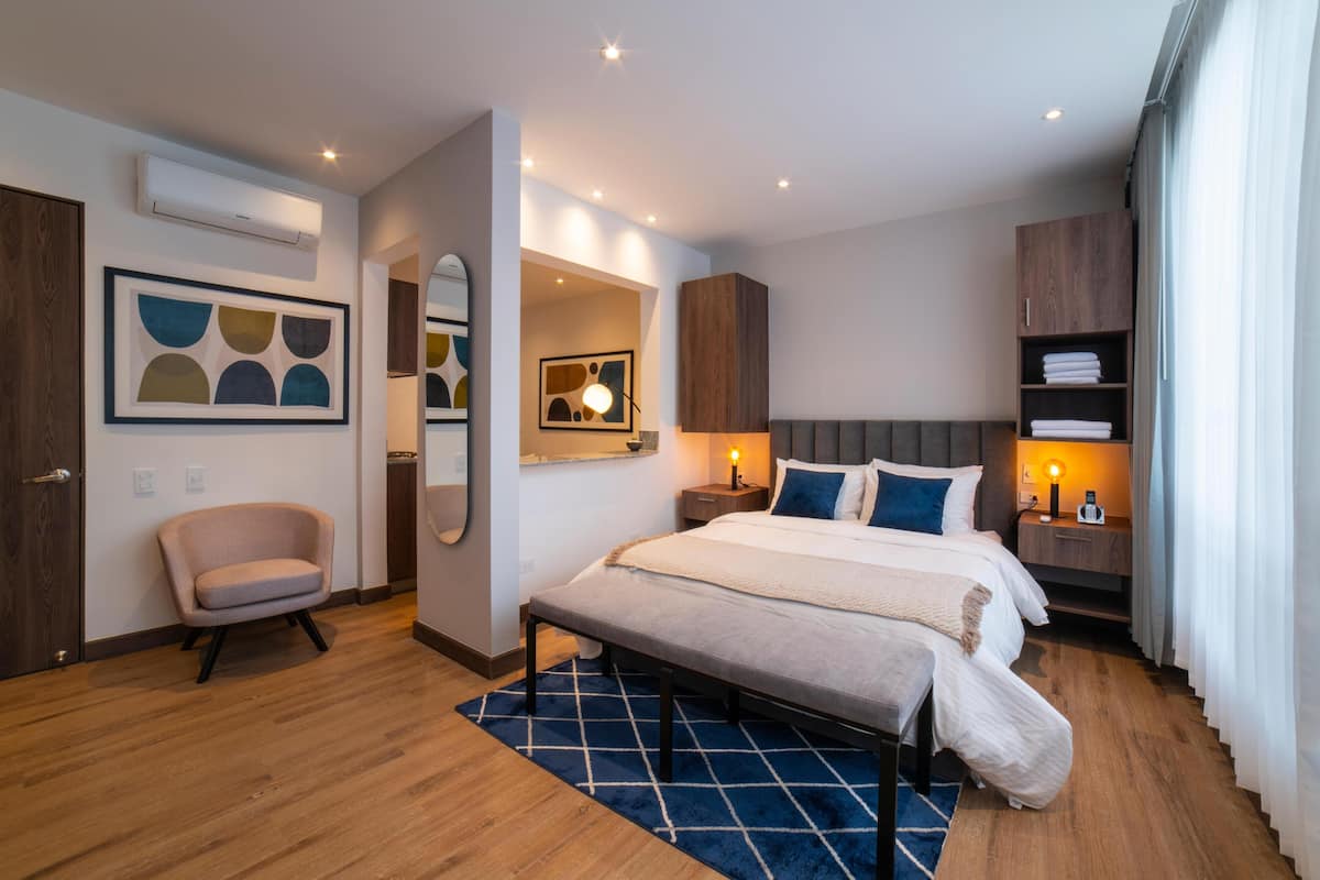 City Apartment (202) | 1 bedroom, in-room safe, blackout drapes, iron/ironing board