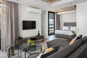 Studio Business | Khu phòng khách | TV màn hình phẳng 42-inch có truyền hình cáp, TV, Netflix 