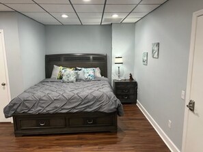 1 bedroom, desk, WiFi, bed sheets