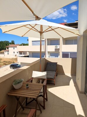 Apartment (One Bedroom Apartment with Terrace an) | Terrace/patio