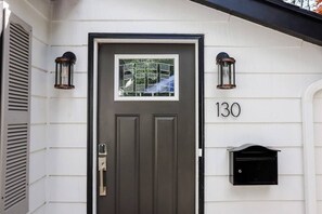 Exterior detail - Cozy getaway in a prime location (Rochester)