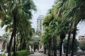 Unclassified image, 2 of 14, button - Cuihu Hotel (Taishan)